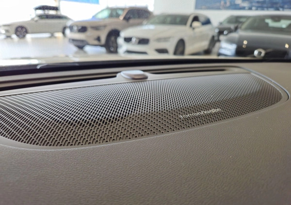 Volvo V60 cena 204900 przebieg: 24600, rok produkcji 2023 z Złoczew małe 781